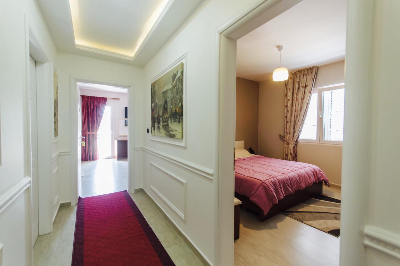Vila Ada Hotel Tirana Bagian luar foto