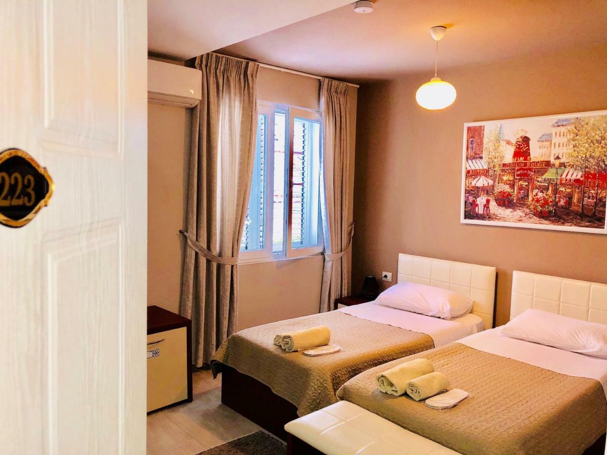 Vila Ada Hotel Tirana Bagian luar foto